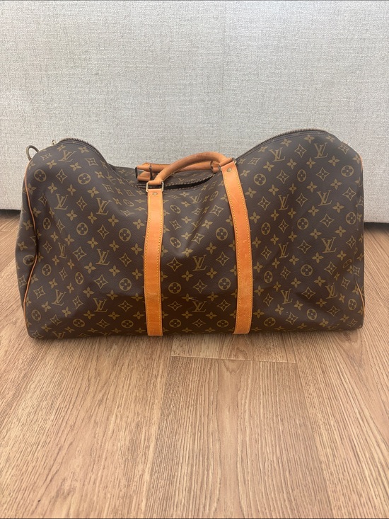 Louis Vuitton Handbags - Louis Vuitton Monogram Canvas 60 Keepall with authenticity